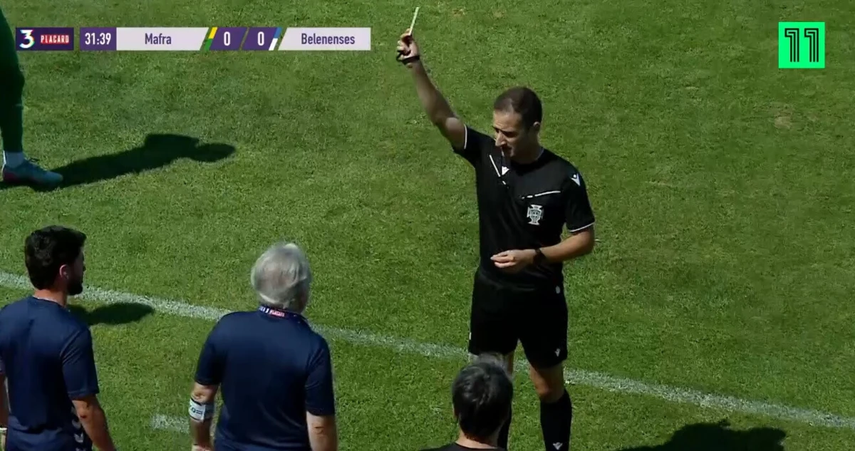 Imagem de contexto do artigo Equipas médicas do Mafra e Belenenses viram primeiro cartão branco da época