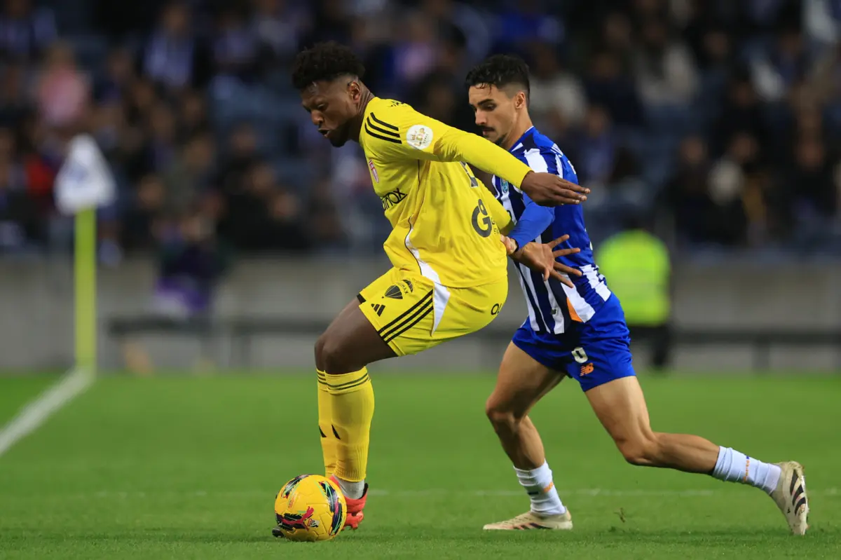 Eustáquio em ação frente ao Aves SAD