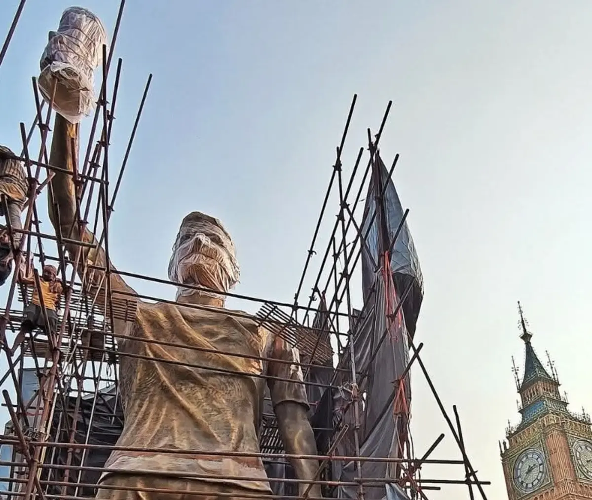 Imagem de contexto do artigo Estátua de 20 metros espera Messi na Índia. Ora veja