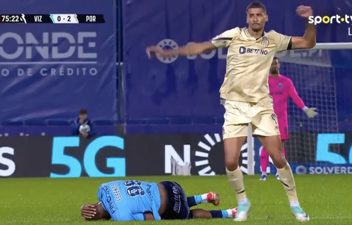 Imagem de contexto do artigo David Carmo protestou com amarelo e foi substituído de seguida. Veja o momento