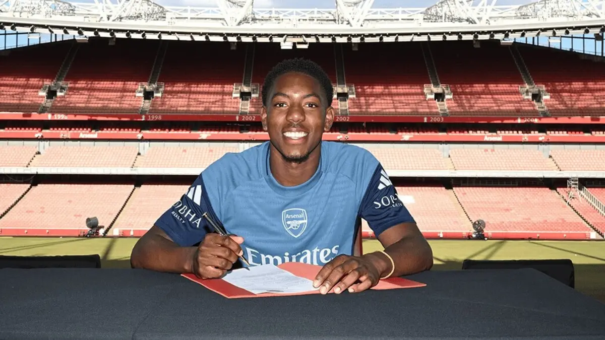 Imagem de contexto do artigo Arsenal renova contrato de jovem defesa