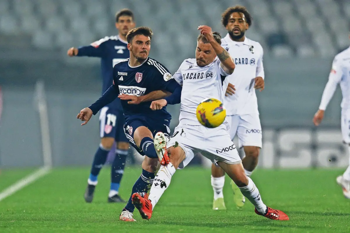 Vitória e Aves SAD abrem a jornada 12 do campeonato