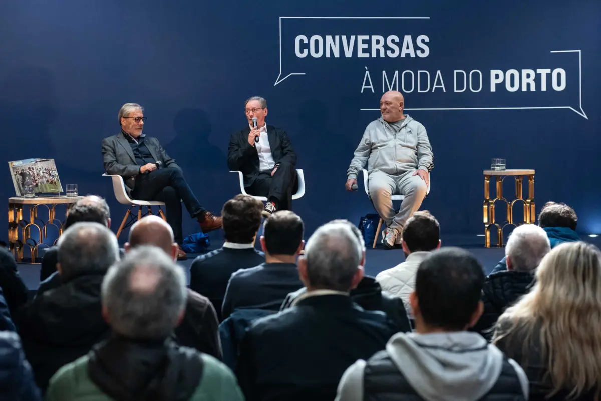 Eduardo Luís, Sousa e André na sede de candidatura de Villas-Boas (créditos: André Rolo / Global Imagens)