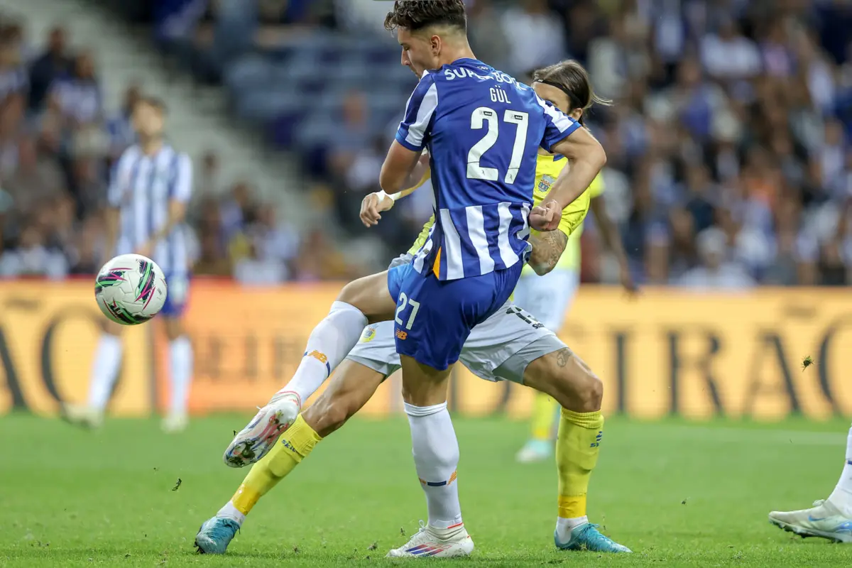 Deniz Gul em ação frente ao Arouca (Créditos: Miguel Pereira)