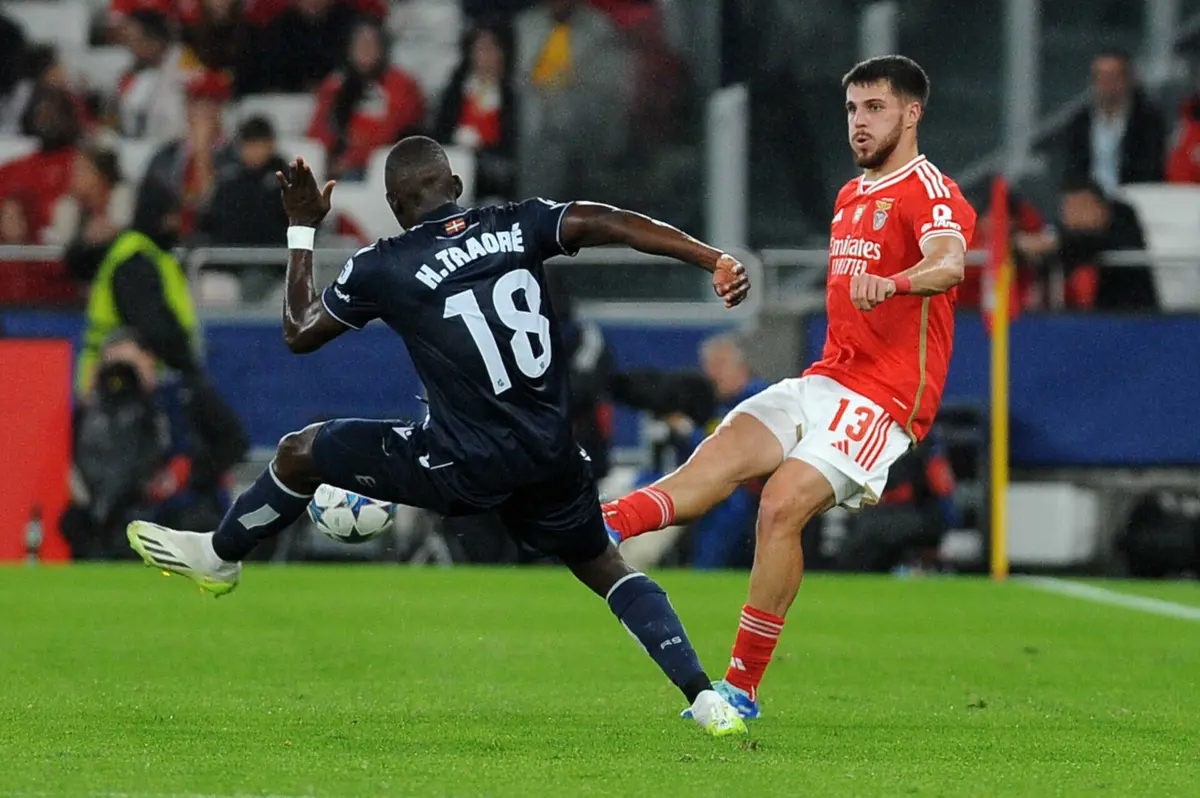 Jurásek foi titular no Benfica-Real Sociedad