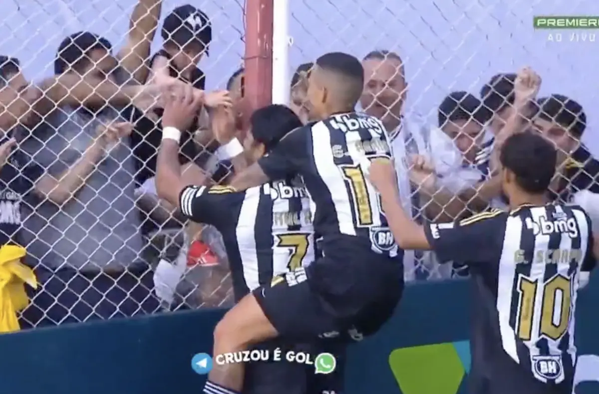 Imagem de contexto do artigo Bela jogada do Atlético Mineiro acaba em golo de Hulk. Ora veja