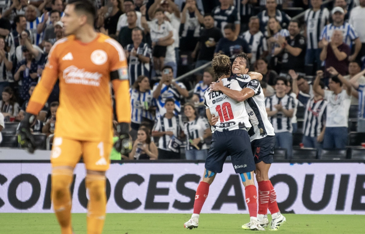 Óliver Torres está a jogar nos mexicanos do Monterrey