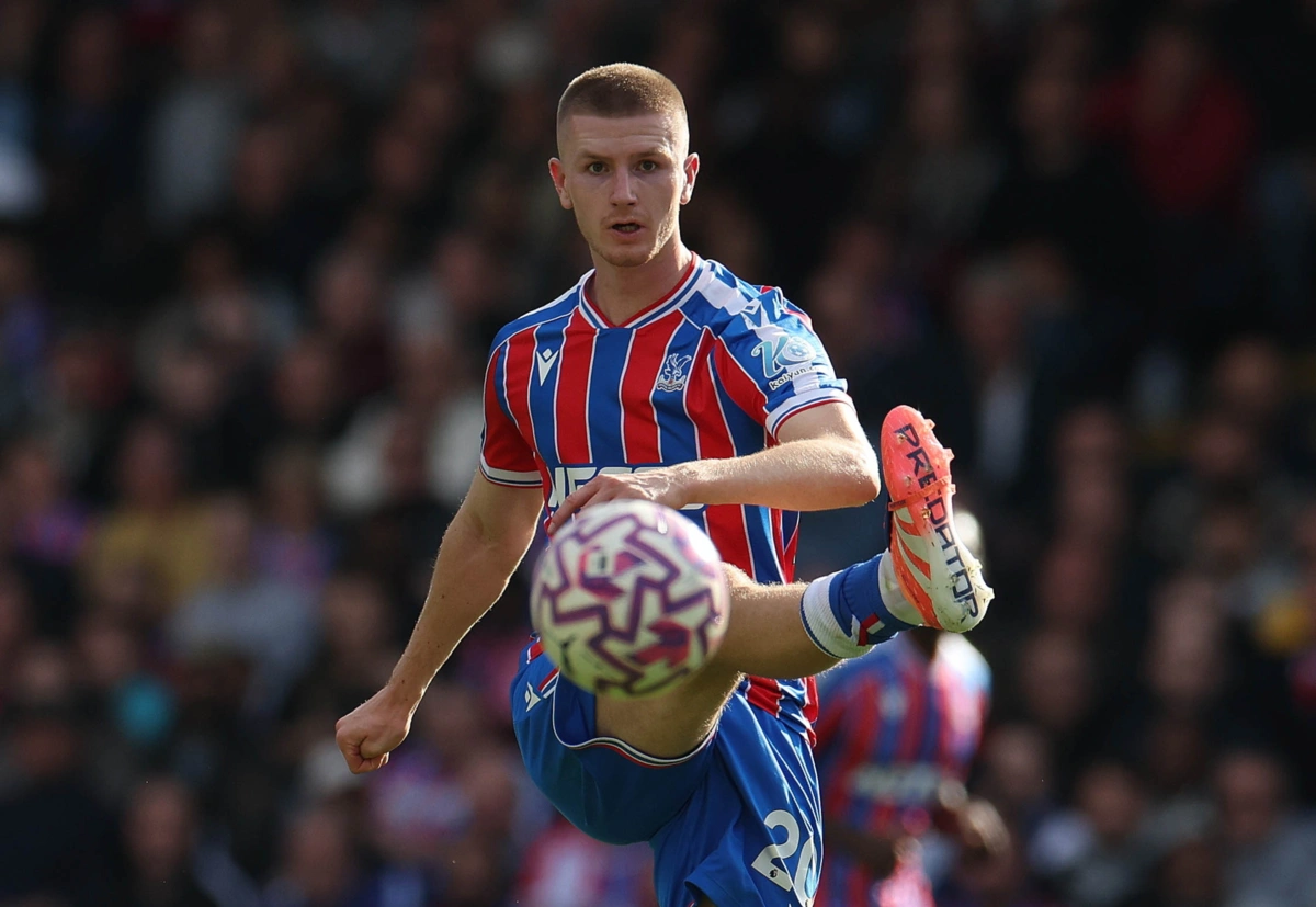 Adam Wharton ao serviço do Crystal Palace