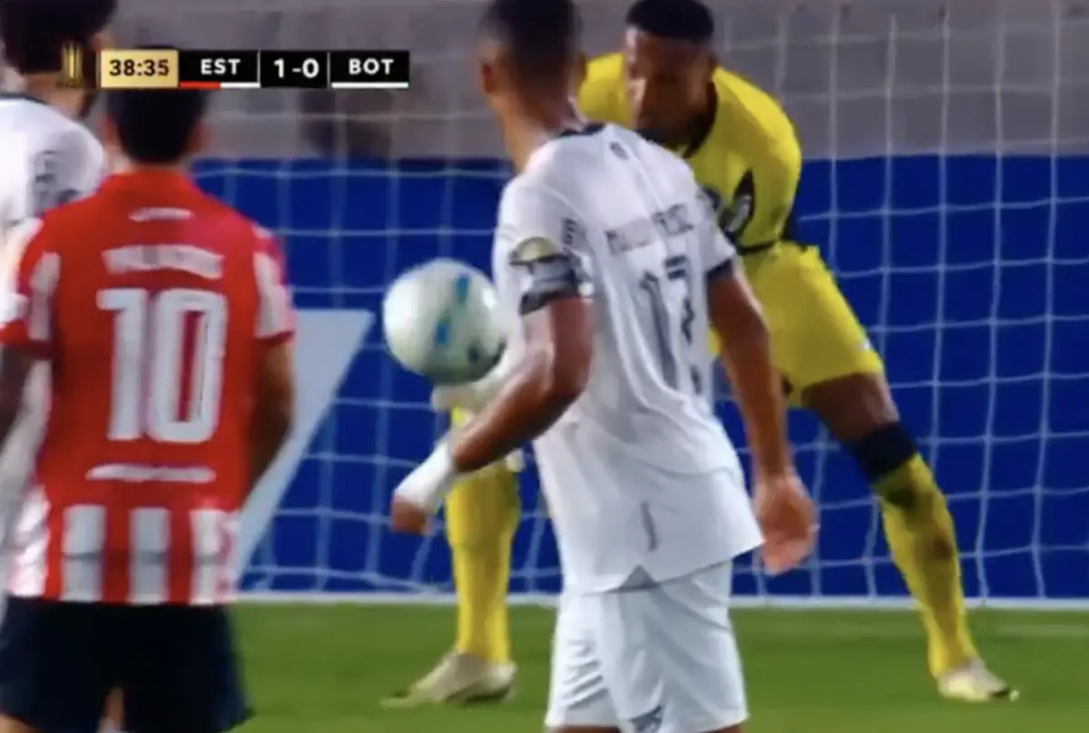 Imagem de contexto do artigo Vídeo: o "frango" de John que valeu nova derrota a Renato Paiva na Taça Libertadores