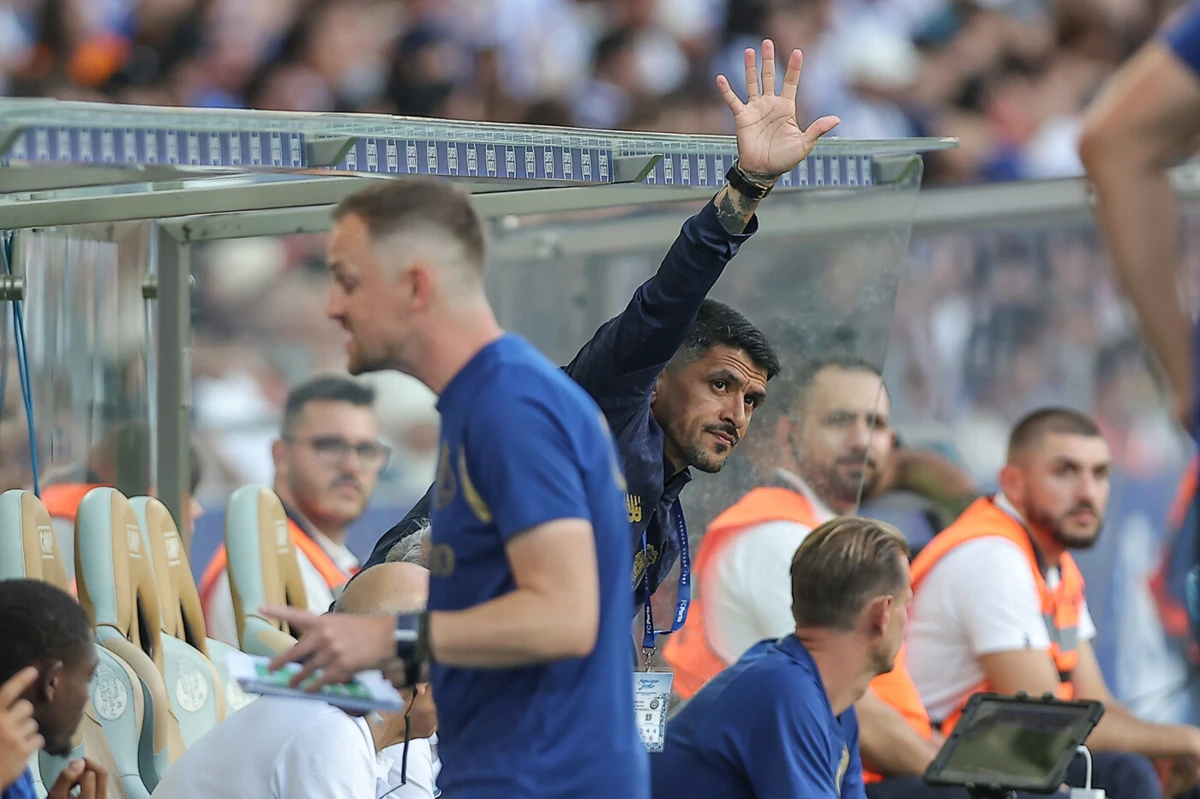 Imagem de contexto do artigo FC Porto-Twente em imagens: Farioli e Lucho no banco e confusão no relvado