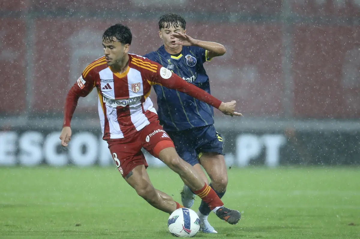 Sporting dá prioridade ao meio-campo: segue-se Pedro Lima e Doumbia é ...