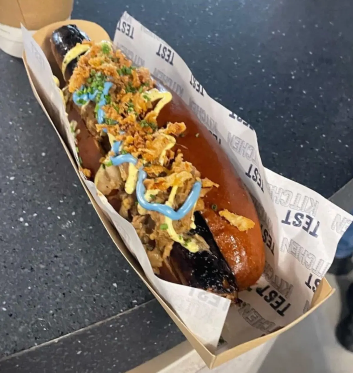 Imagem de contexto do artigo Everton muda ketchup para evitar cor do rival Liverpool