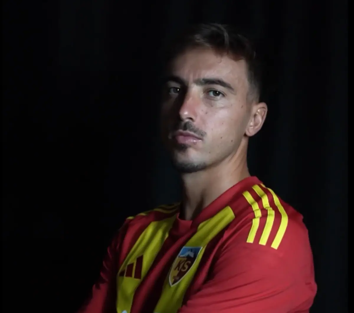 Imagem de contexto do artigo Oficial: ex-Vitória João Mendes assina pelo Kayserispor