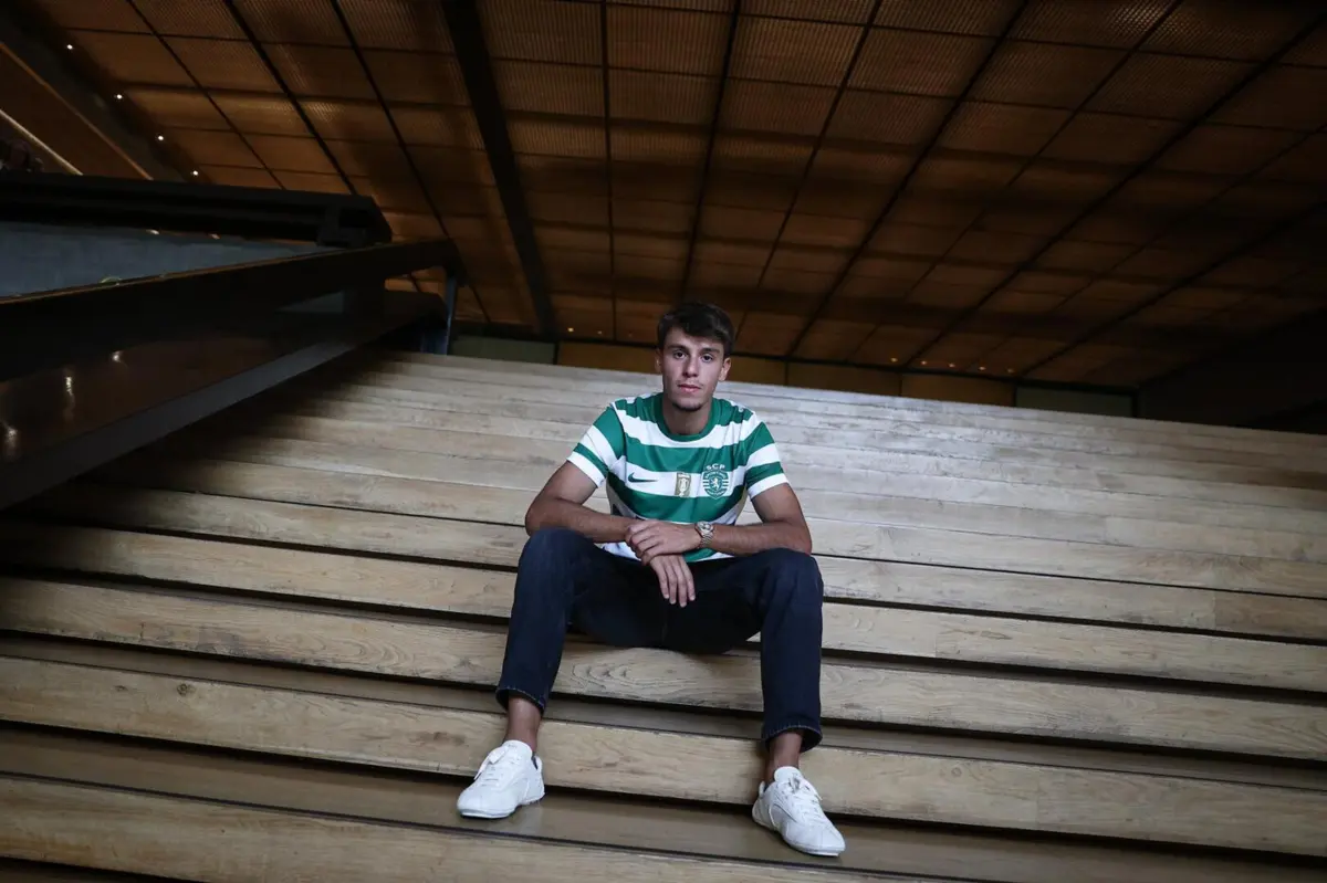 Imagem de contexto do artigo Vagiannidis, reforço do Sporting: "Sei atacar e defender. Posso dar muito"