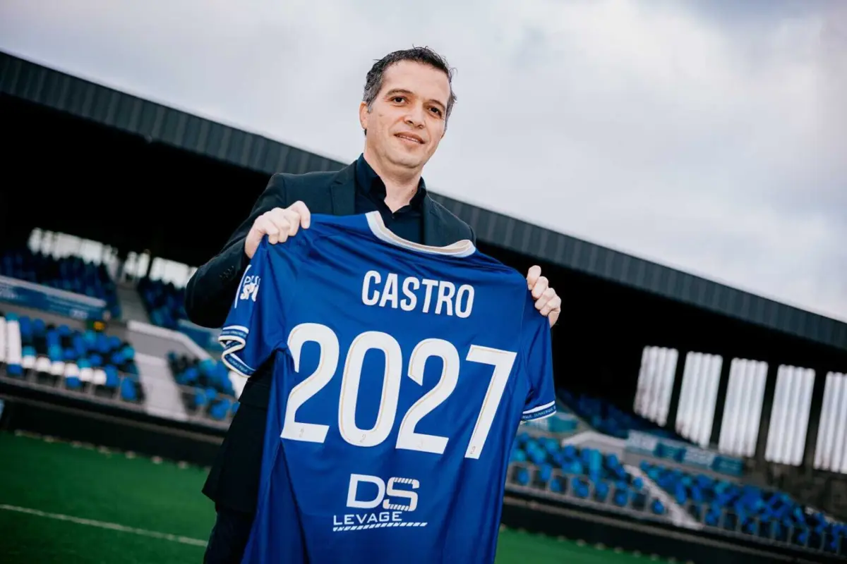 Imagem de contexto do artigo Luís Castro e a brilhante caminhada na Taça de França: "Depois de 47 anos..."