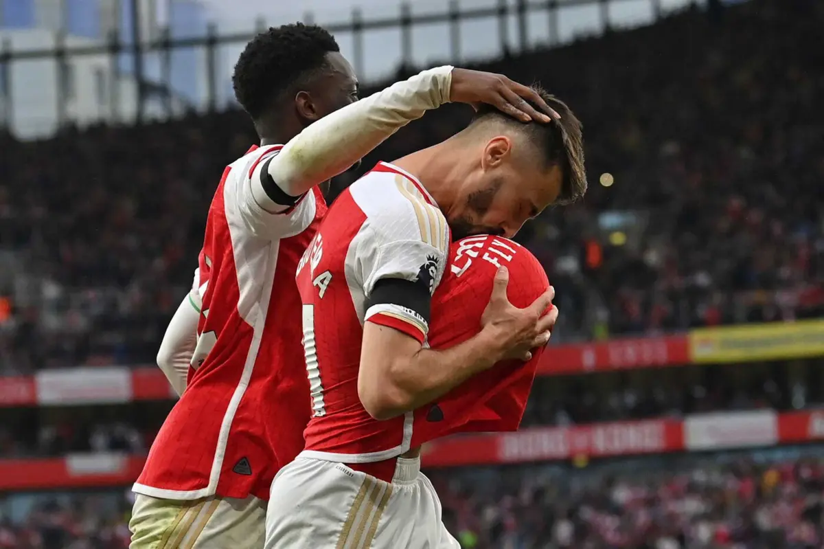 Fábio Vieira festeja com Nketiah