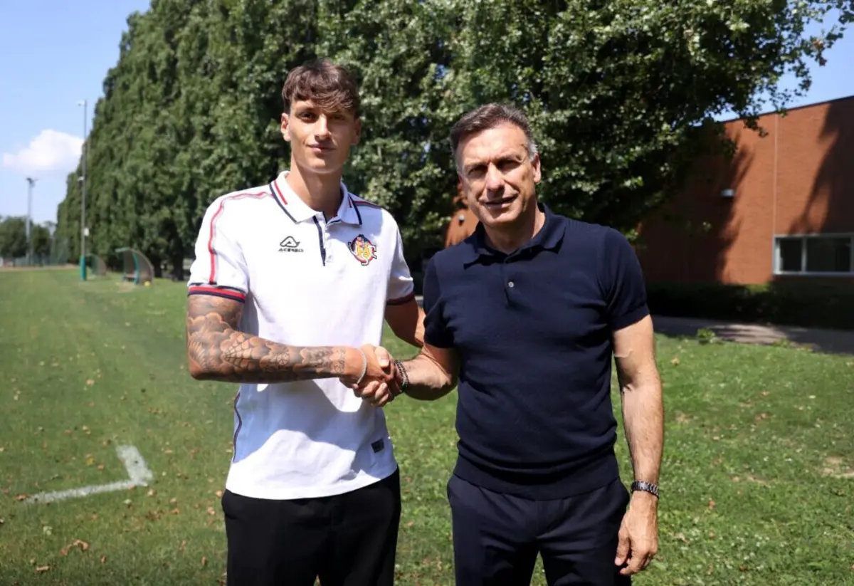 Romano Mussolini, à esquerda