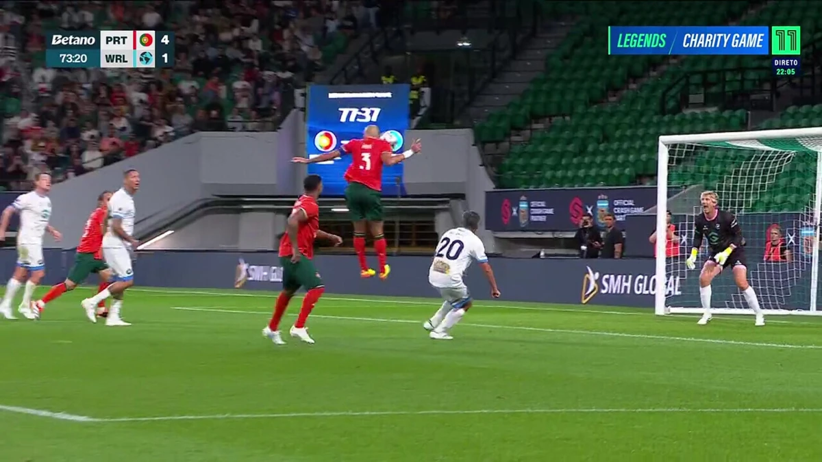 Imagem de contexto do artigo Pauleta, Postiga, Figo, Pepe e não só: os golos do jogo de lendas de Portugal