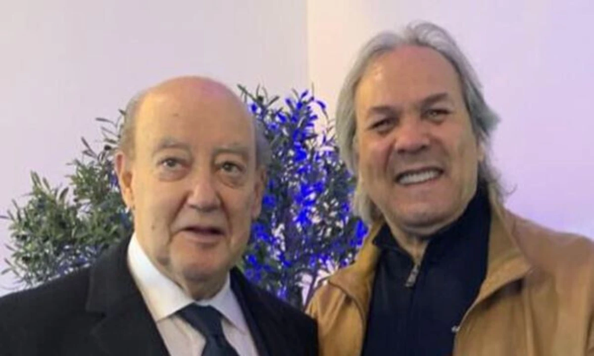 Imagem de contexto do artigo Madjer eterniza Pinto da Costa e deseja boa sorte a Villas-Boas no FC Porto