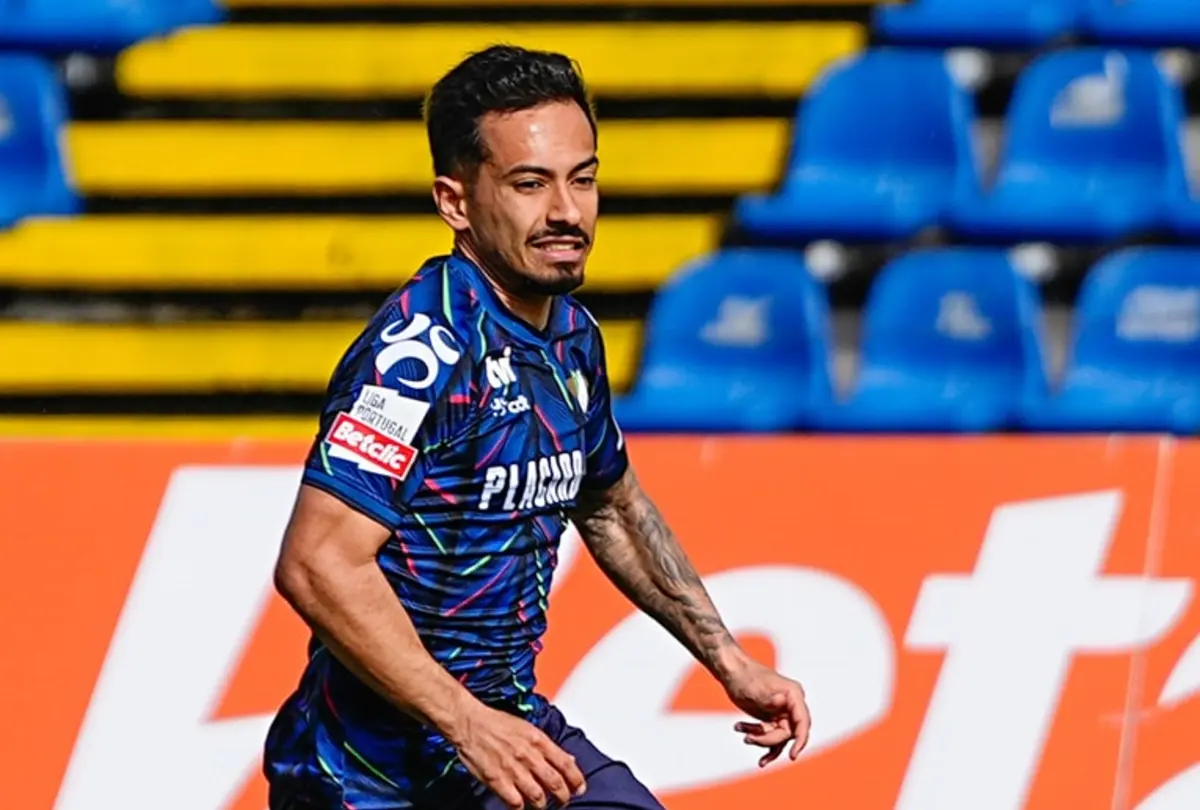 Imagem de contexto do artigo "Alan não tem medo de ter bola e tem sempre uma solução no bolso"