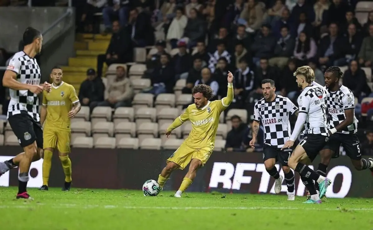 Imagem de contexto do artigo Golo de Rafael Barbosa, do Farense, eleito o melhor do mês na I Liga