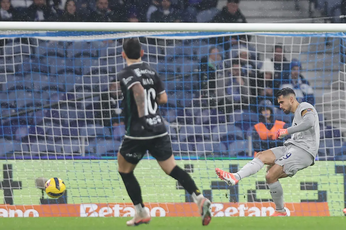 Diogo Costa no FC Porto-Estrela da Amadora