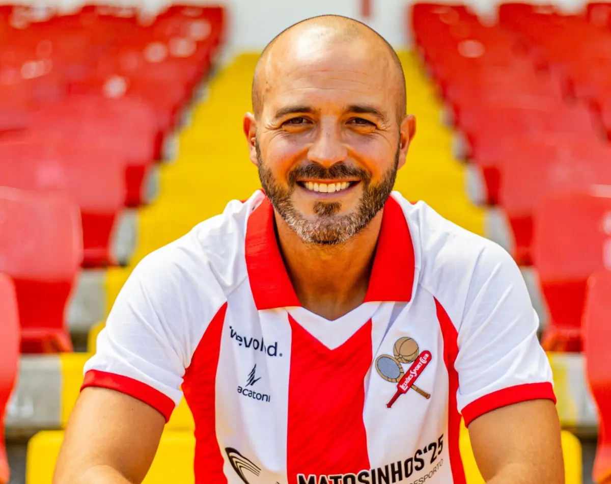 Imagem de contexto do artigo Oficial: André André assina pelo Leixões