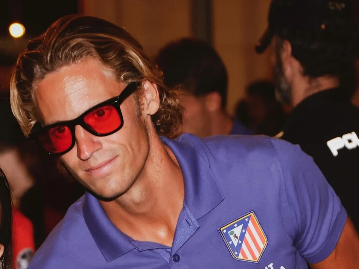 Marcos Llorente com óculos especiais