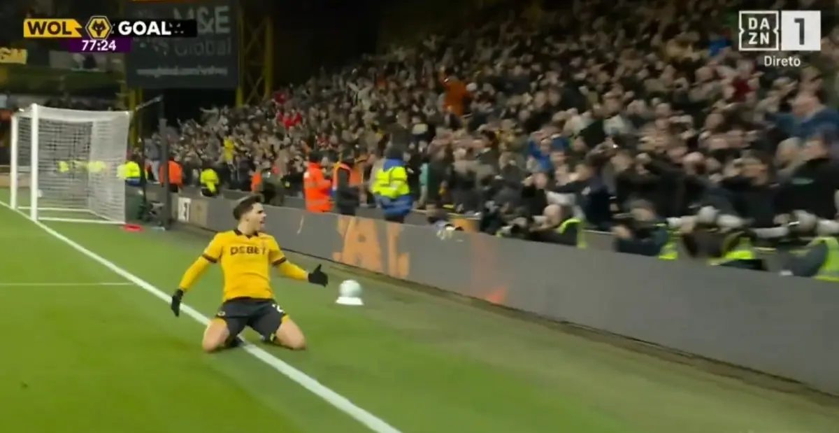 Imagem de contexto do artigo Rodrigo Gomes marca ao Liverpool, mas Salah responde. Veja os golos