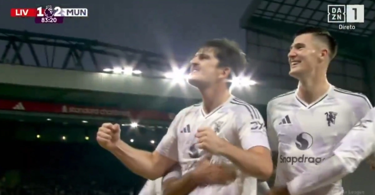 Imagem de contexto do artigo Liverpool marca, mas Bruno Fernandes assiste Maguire para a vitória. Veja