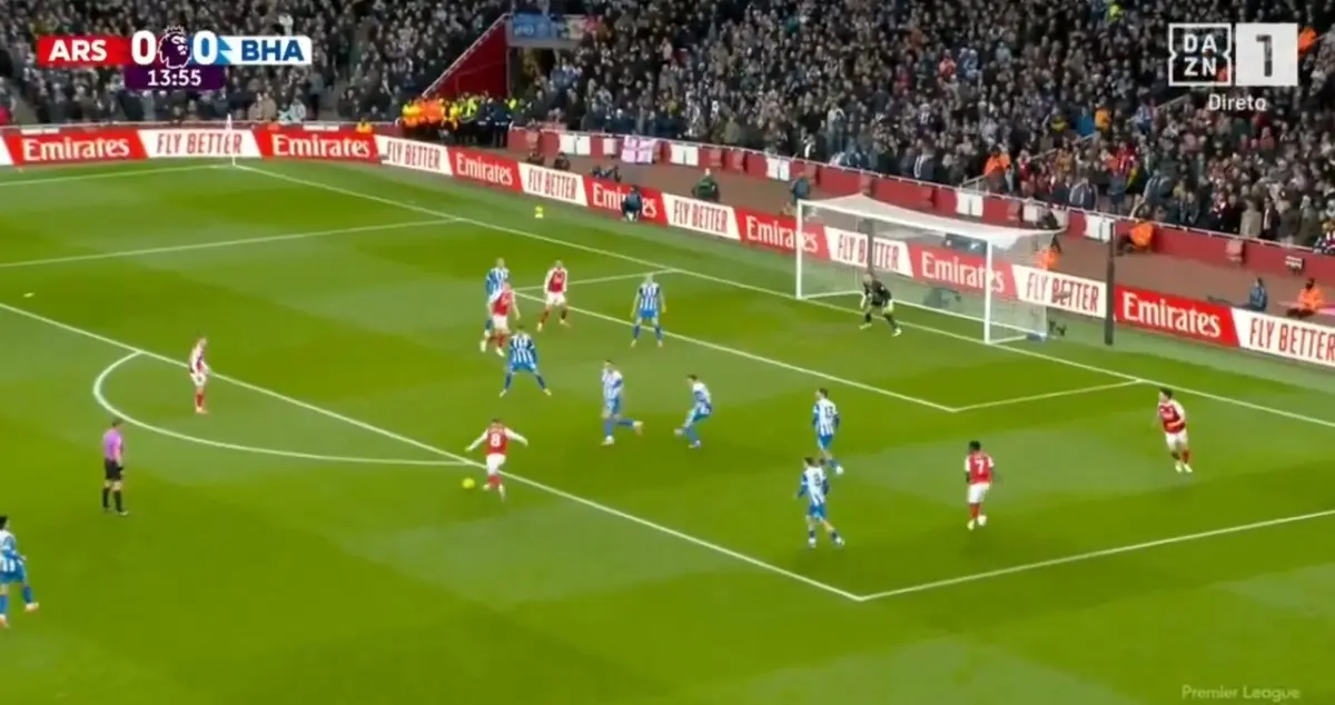 Imagem de contexto do artigo Arsenal-Brighton: Odegaard pediu a bola e não deu hipóteses. Ora veja