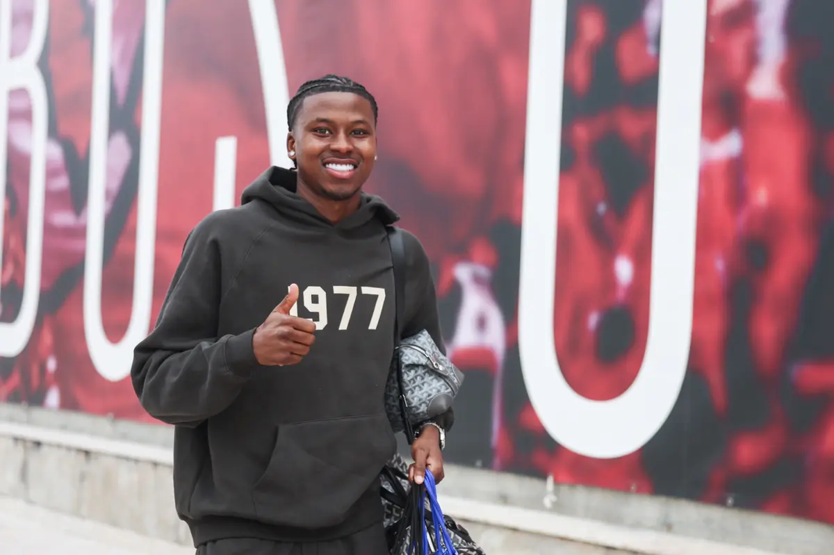 Sidny Cabral já treina no Benfica