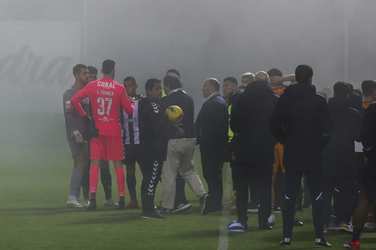 Imagem de contexto do artigo Oito minutos sem a bola rolar no tempo de jogo disputado no Nacional-FC Porto
