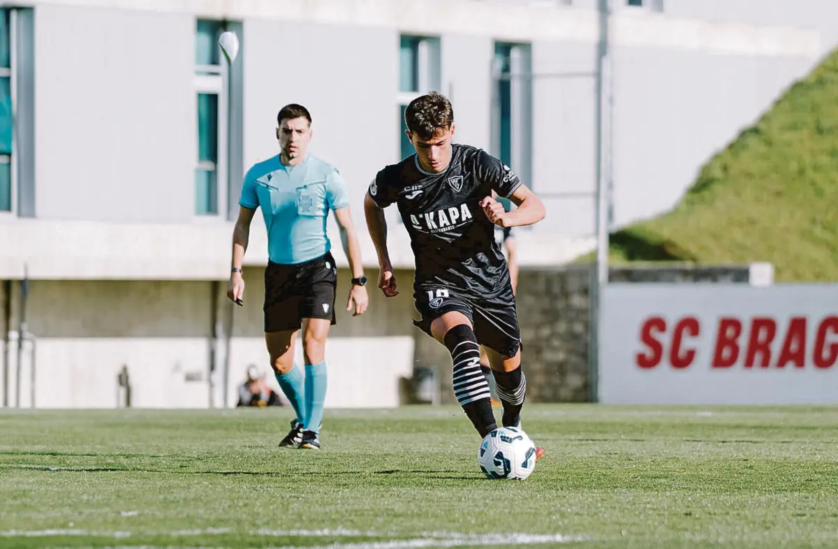Aos 20 anos, Guilherme Cardoso é um dos jogadores "da casa" do Académico de Viseu (créditos: Académico de Viseu)