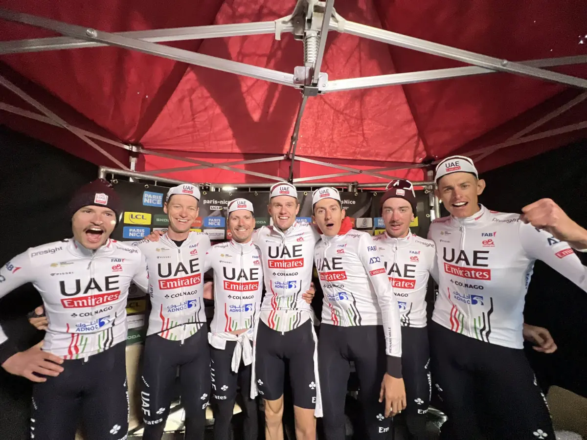 Equipa de João Almeida (créditos: UAE Emirates)