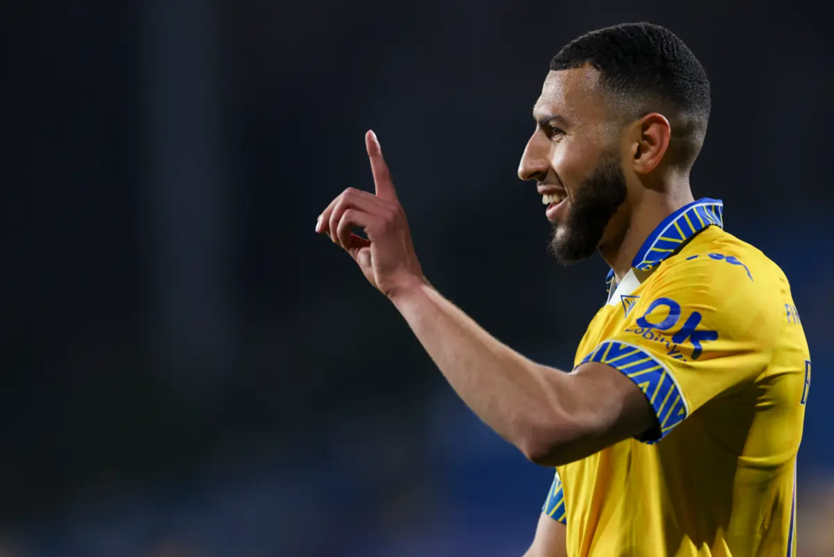 Begraoui bisou frente ao Gil Vicente