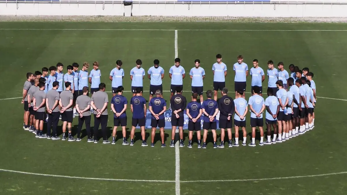 Imagem de contexto do artigo Equipa B do FC Porto fez minuto de silêncio por Jorge Costa antes do treino