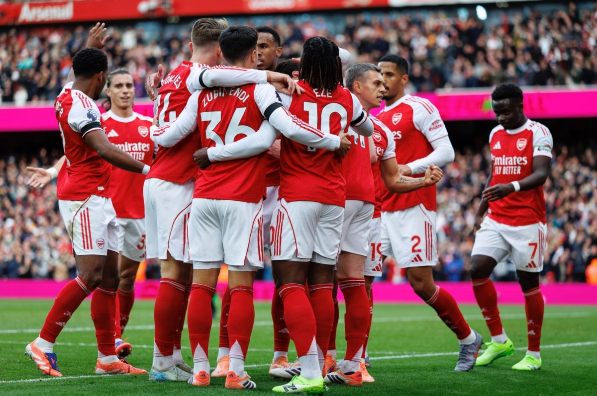 Jogadores do Arsenal festejam