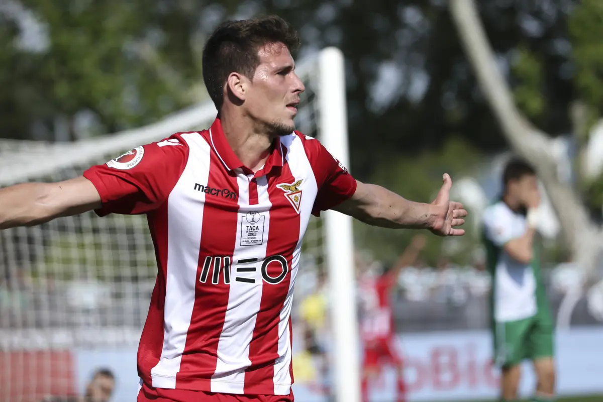 Alexandre Guedes venceu a Taça de Portugal pelo aves (Créditos: Filipe Amorim/Global Imagens)