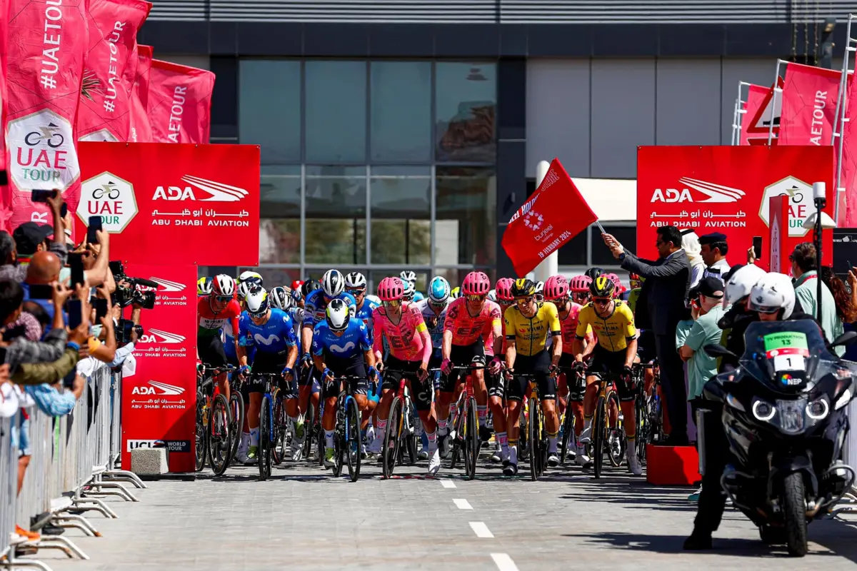 Arranque da Volta aos Emirados (créditos: UAE Tour)