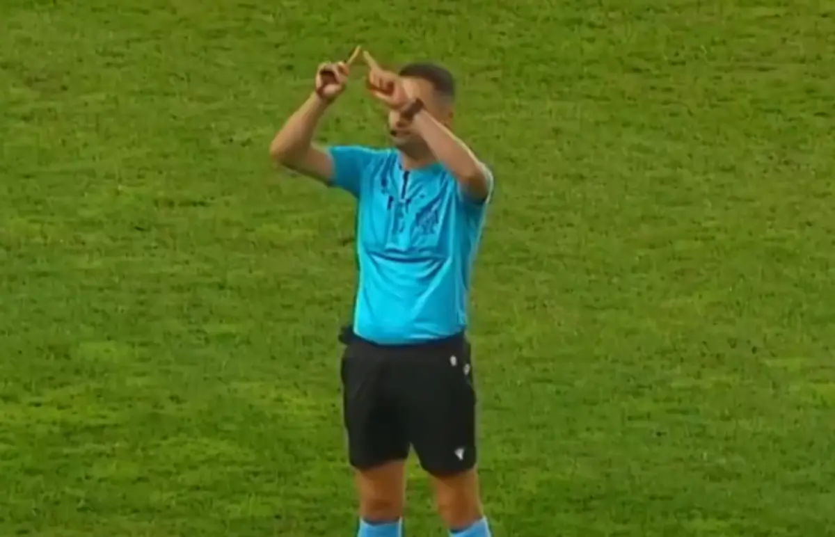 Árbitro João Pedro Afonso (créditos: Sport TV)