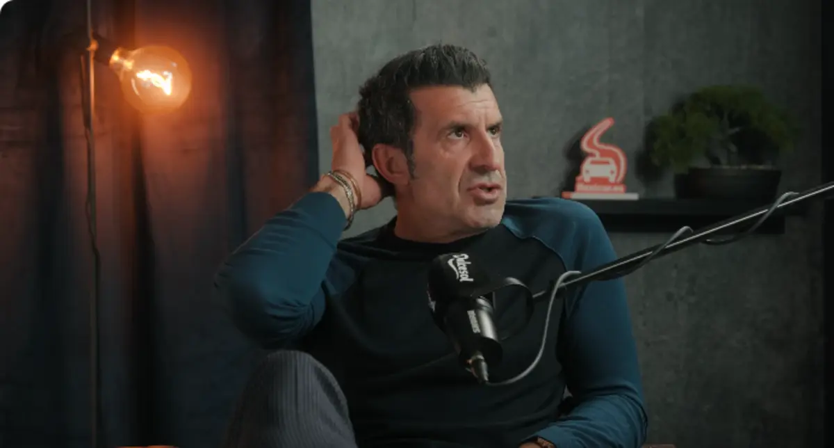 Imagem de contexto do artigo Figo responde a Piqué: "Parecia que tinha ido à missa... Senti que não fui reconhecido no Barcelona"