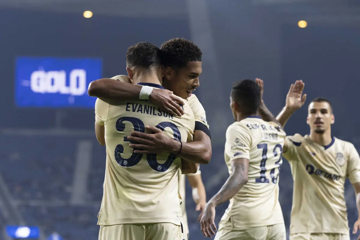 FC Porto goleou po Montalegre (Créditos: Pedro Correia/Global Imagens)