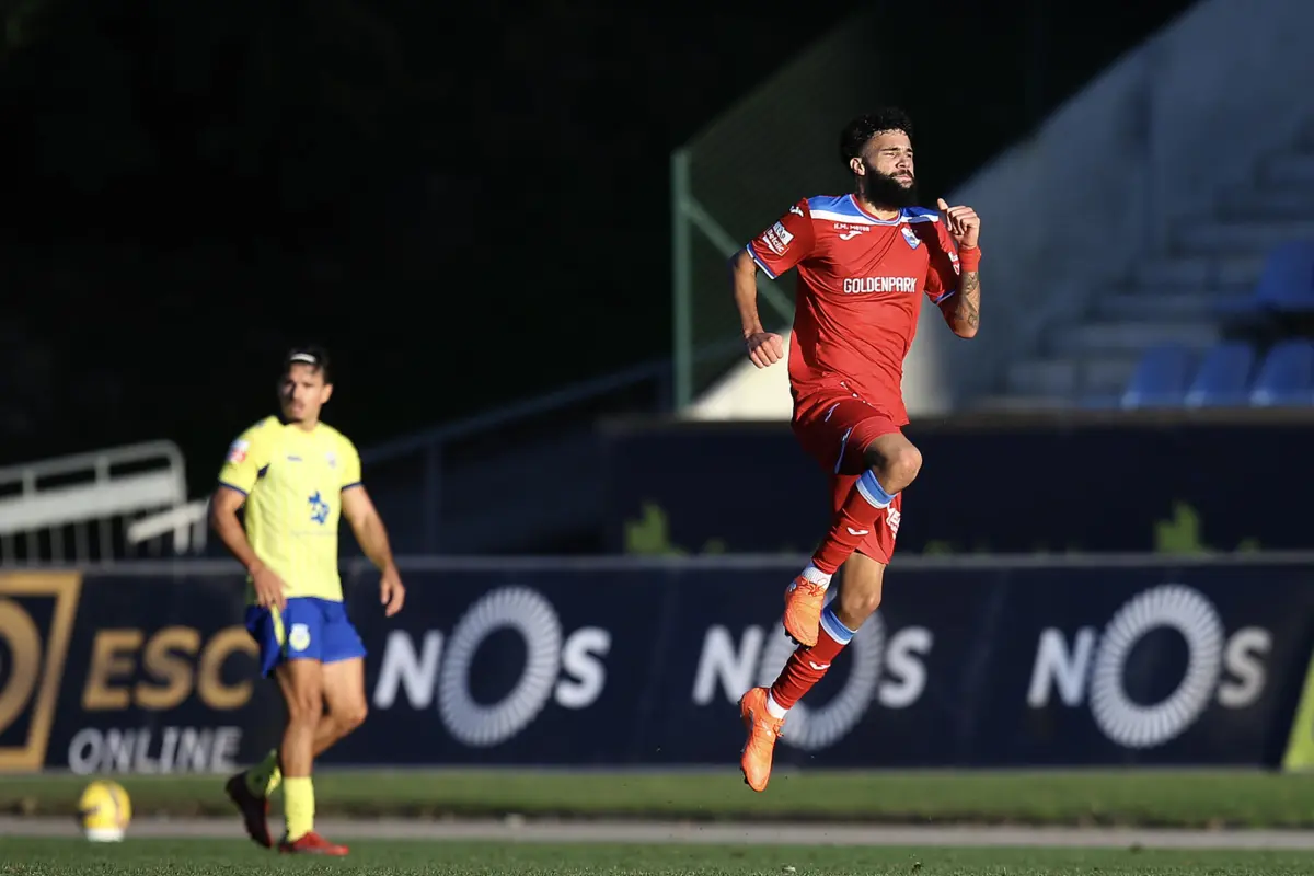 Pablo festeja golo marcado ao Arouca