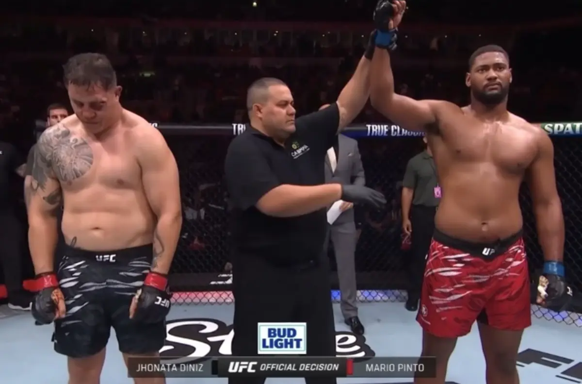 Imagem de contexto do artigo UFC: Mário Pinto dominou Jhonata Diniz apesar das vaias dos brasileiros
