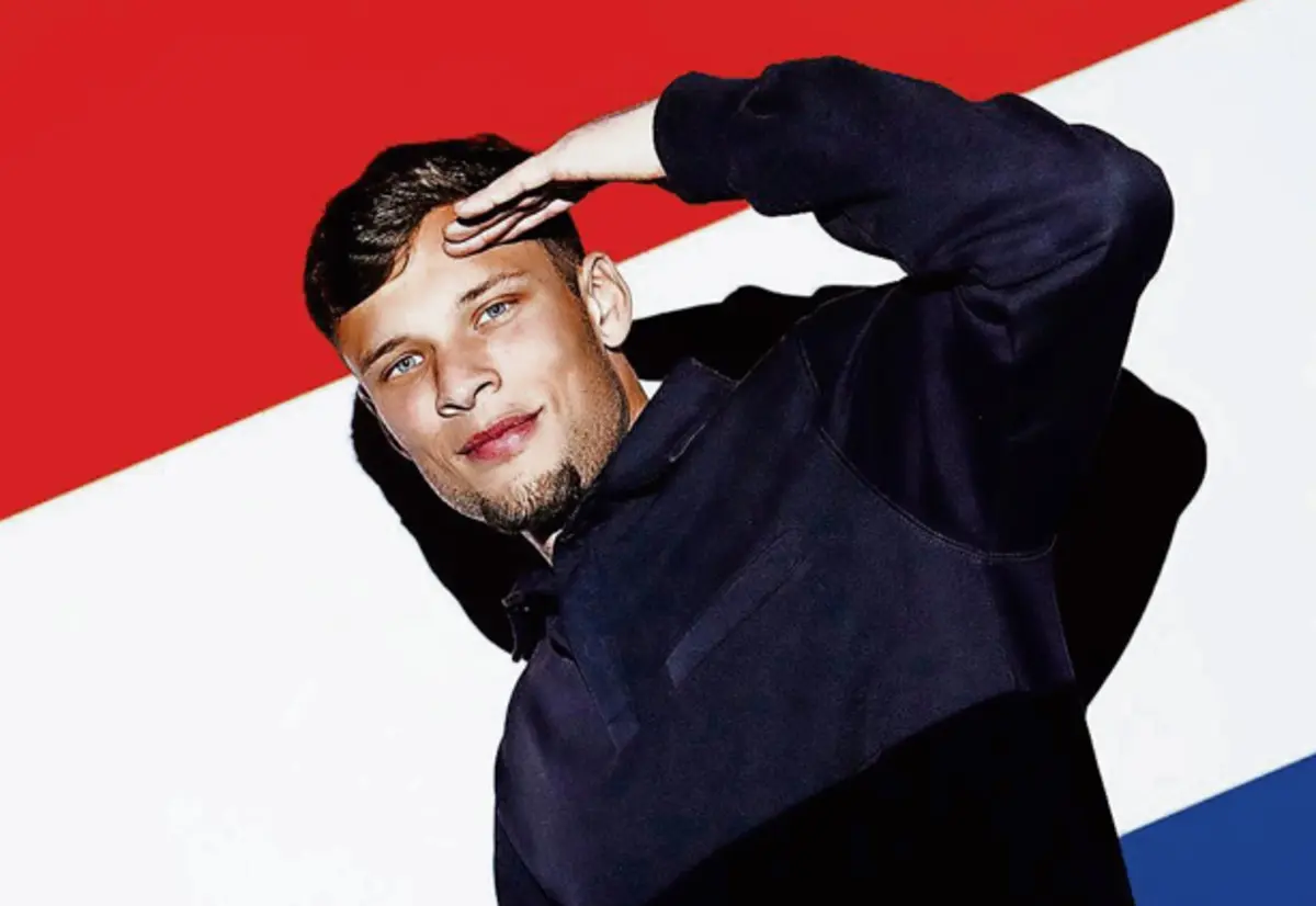 Imagem de contexto do artigo Sydney Van Hooijdonk chega para testar genes e há mais dois a caminho