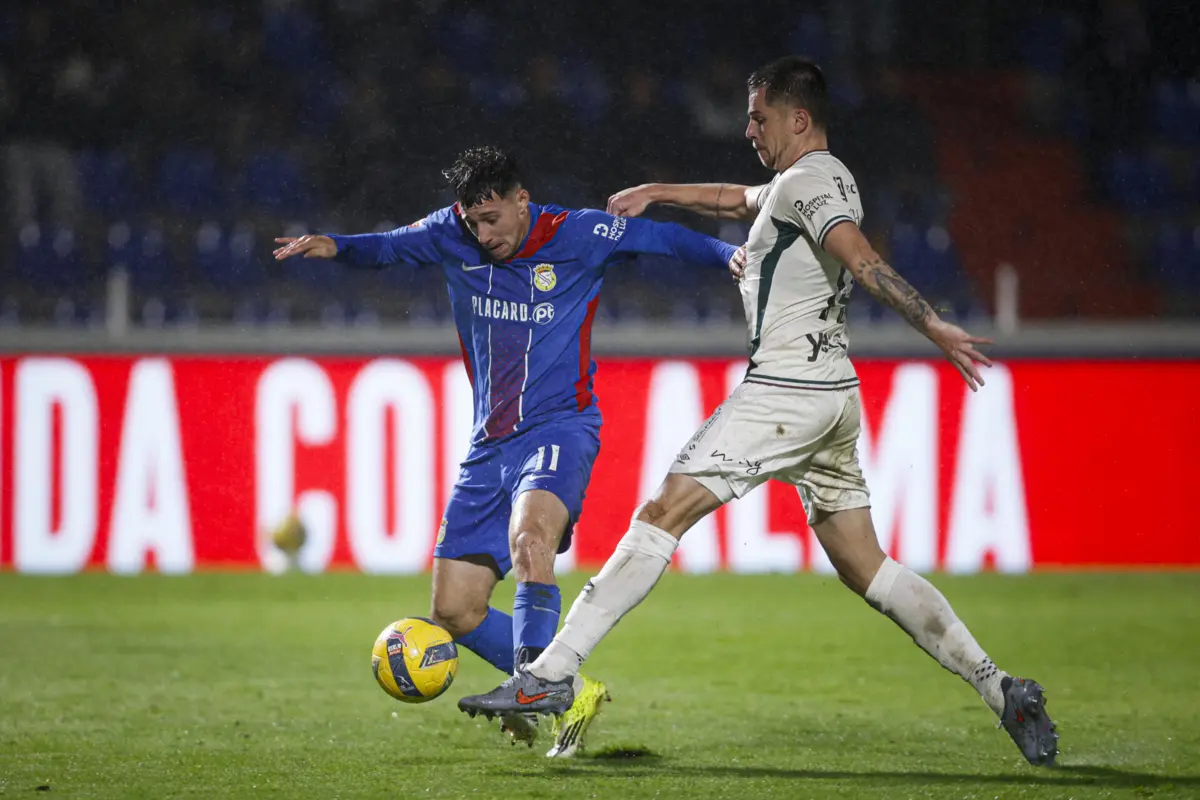 Imagem de contexto do artigo Golos só nos minutos finais: eis o resumo do Alverca-Estrela da Amadora