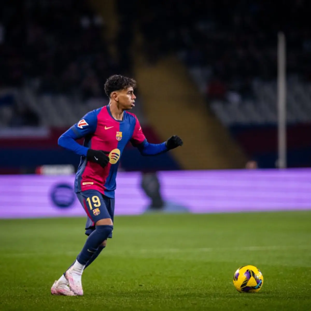 Imagem de contexto do artigo Lamine Yamal lesiona-se no tornozelo e vai parar algumas semanas