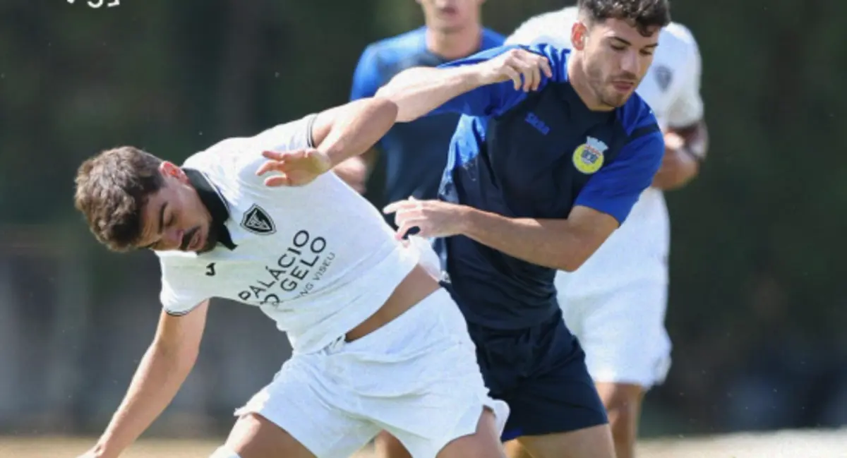 Imagem de contexto do artigo Loum e Nandín dão vitória ao Arouca frente ao Académico de Viseu