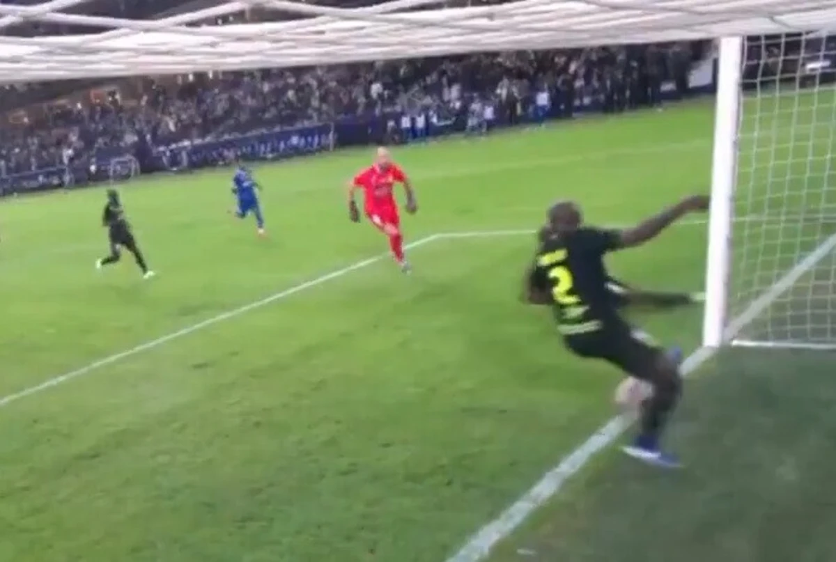 Imagem de contexto do artigo Espetacular corte de Danilo Pereira evita golo certo no Al Hilal-Al Ittihad